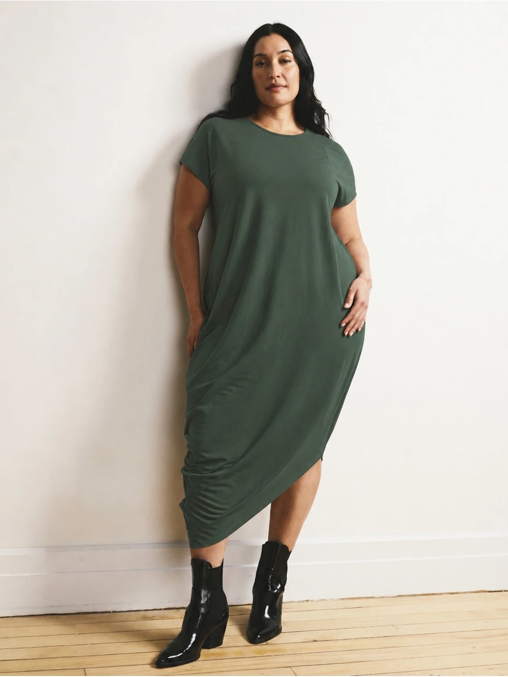 Universal Standard Iconic‎ Geneva V-Neck Sleeveless Asymmetric Dress Size 18/20